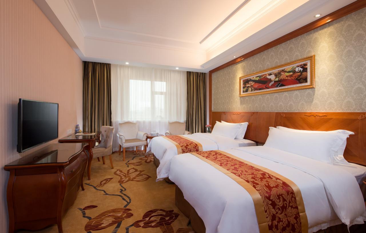 Vienna Hotel Hebei Zhuozhou High-Speed Train Station Exterior foto